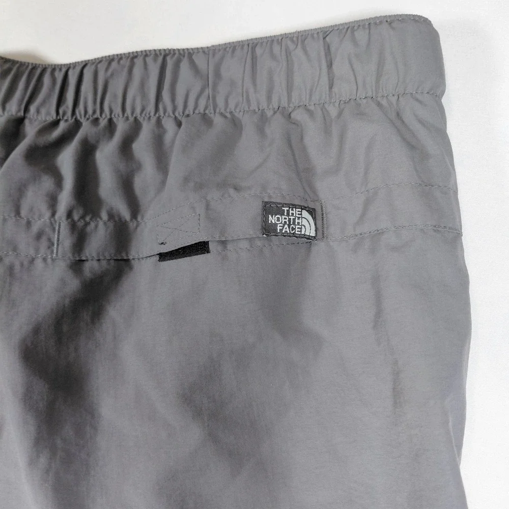 The North Face Mens XXL Gray Belted Nylon Cargo Hiking Shorts Mesh Lined
